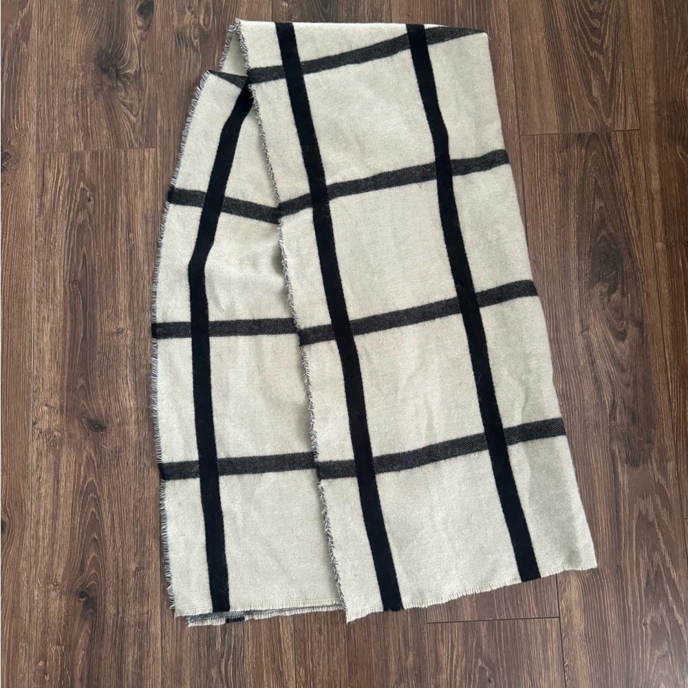 Zara Cream and Black Plaid Scarf